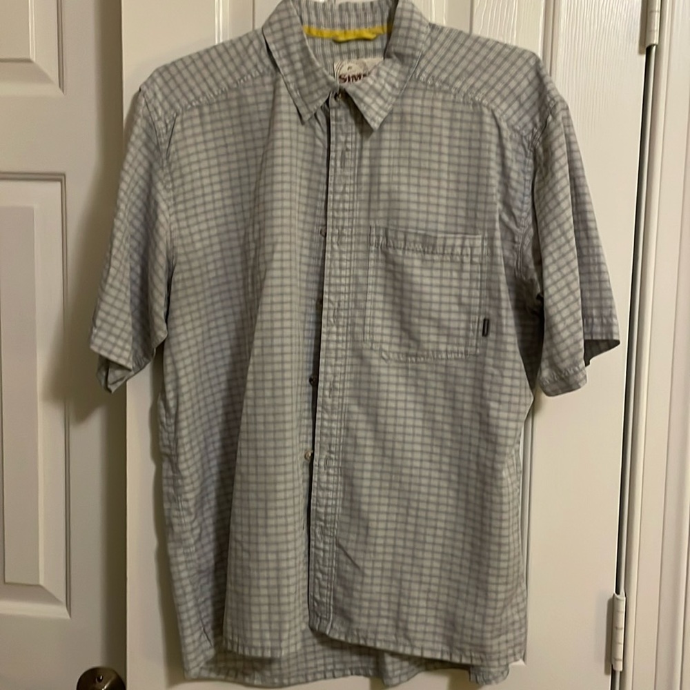 SIMMS men’s short sleeve button down. Large